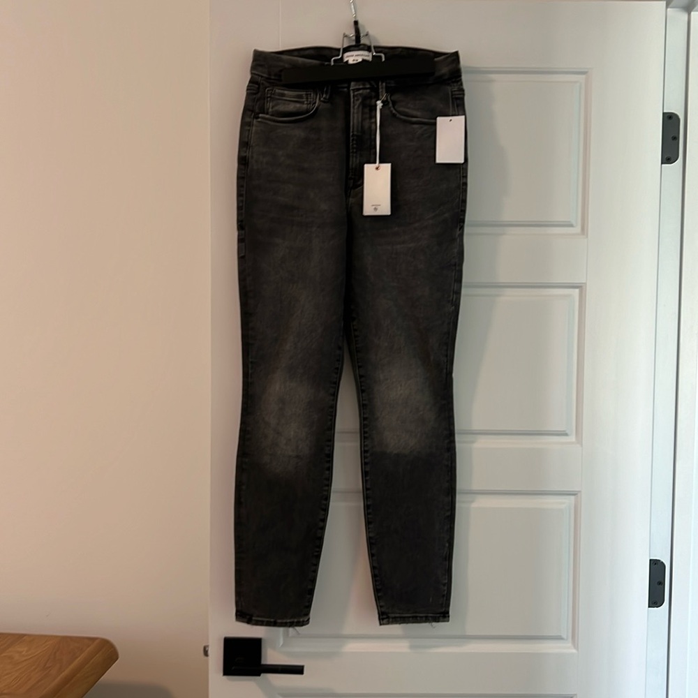 Brand new Good American size 6-12 crop jeans